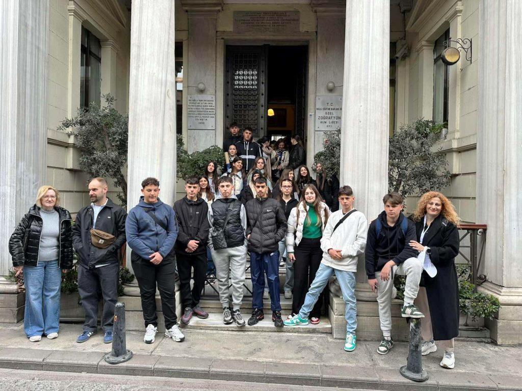 Το 4ο Γυμνάσιο Πύργου στην Κωνσταντινούπολη για το 2ο Μαθητικό Περιβαλλοντικό Συνέδριο