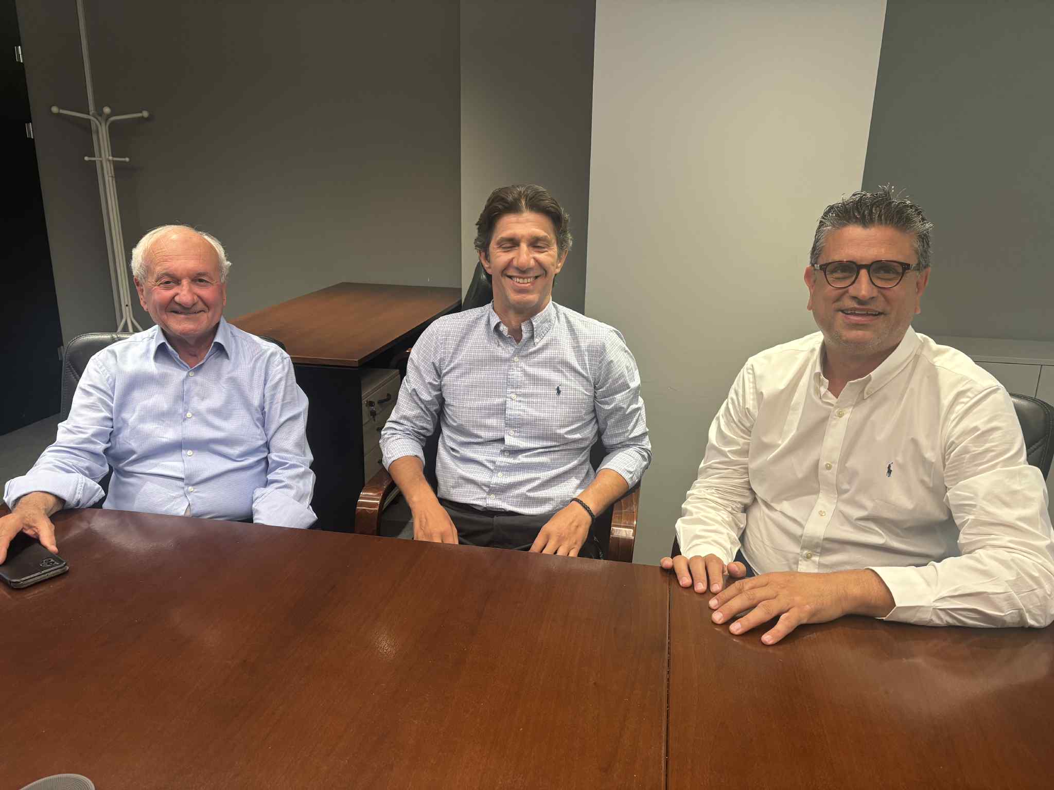 Συνάντηση Γιάννη Λέντζα με στελέχη του ΟΦΥΠΕΚΑ