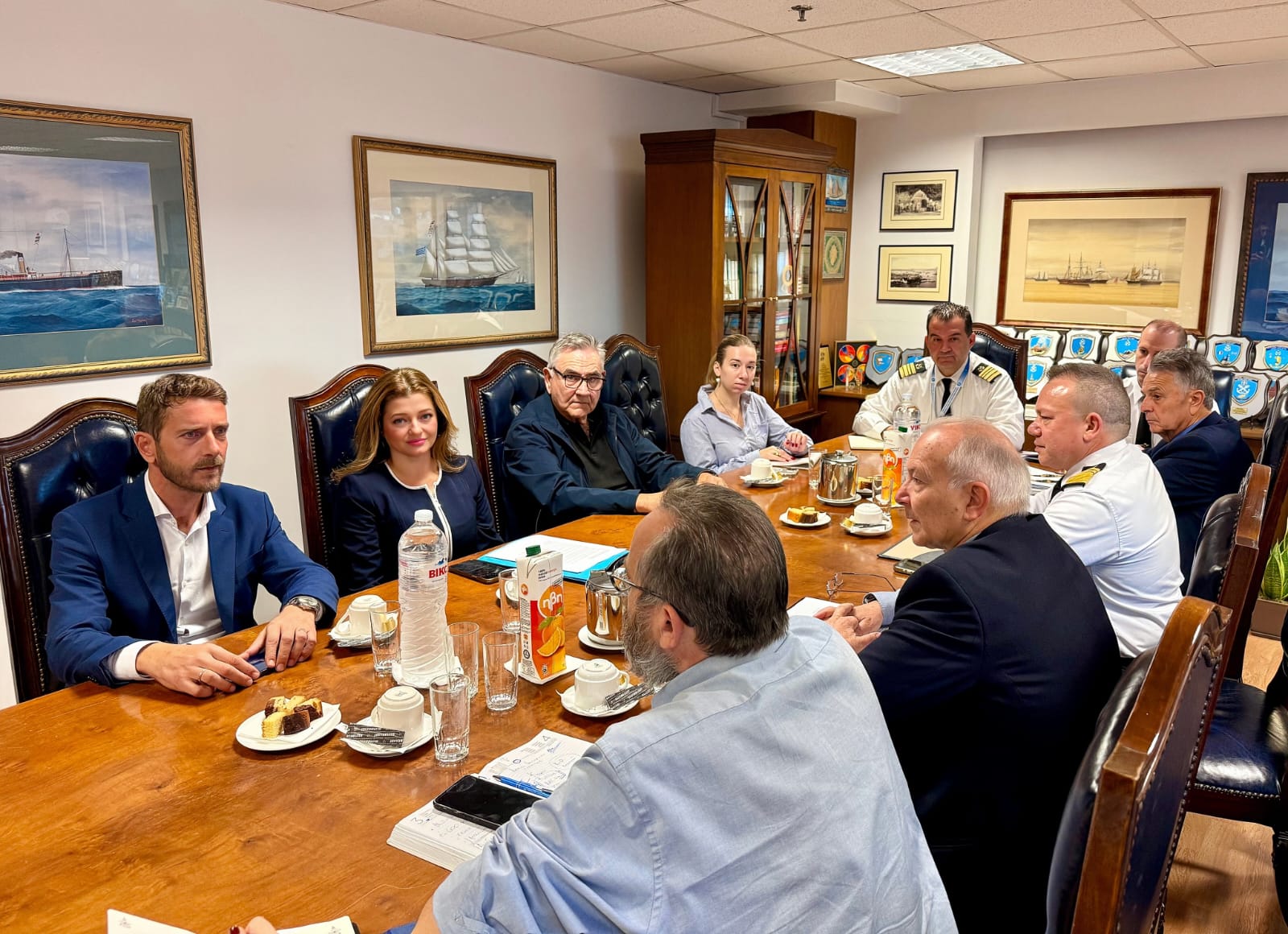 Συνάντηση Αυγερινοπούλου-Χαντζή με Υφυπ. Γκίκα και Αρχηγό Λιμενικού Σώματος