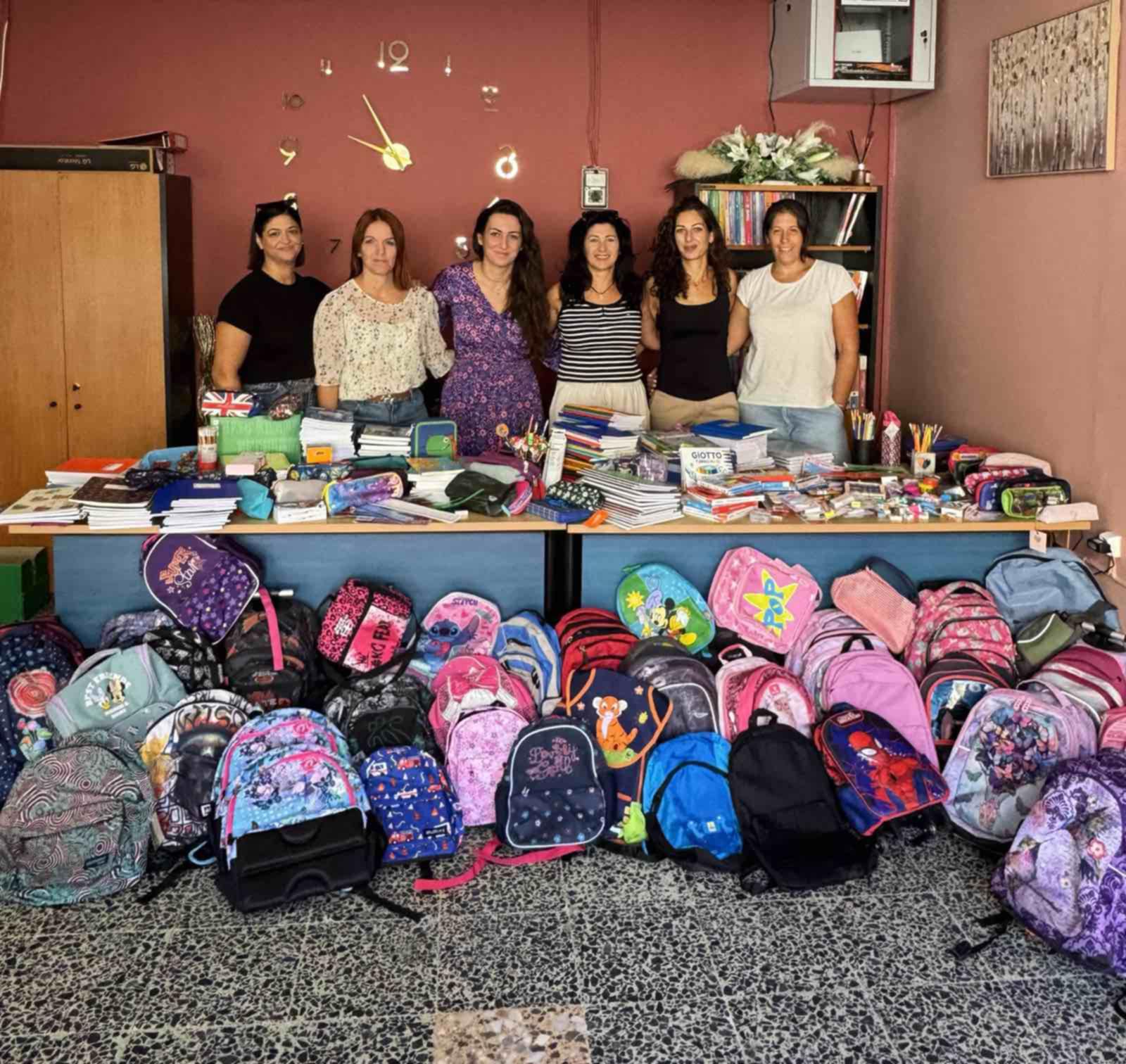 Δήμος Ζαχάρως: Μεγάλη ανταπόκριση στις δράσεις αλληλεγγύης «Γεμίζουμε Τσάντες με Αγάπη» & «Σχολική Βιβλιοτράπεζα»