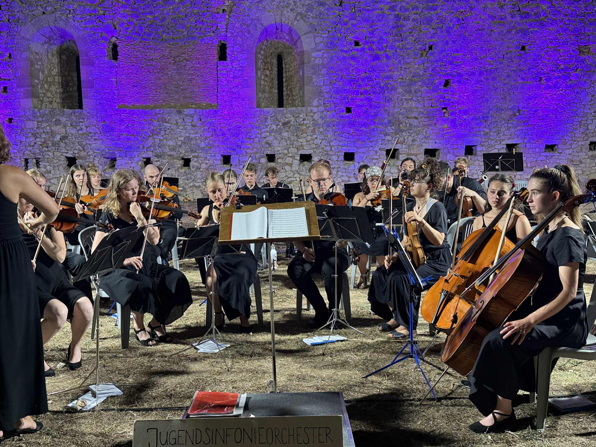 Διεθνές Φεστιβάλ Ανδραβίδας-Κυλλήνης: Μάγεψε η Συμφωνική Ορχήστρα Νέων Ζυρίχης στο Κάστρο Χλεμούτσι