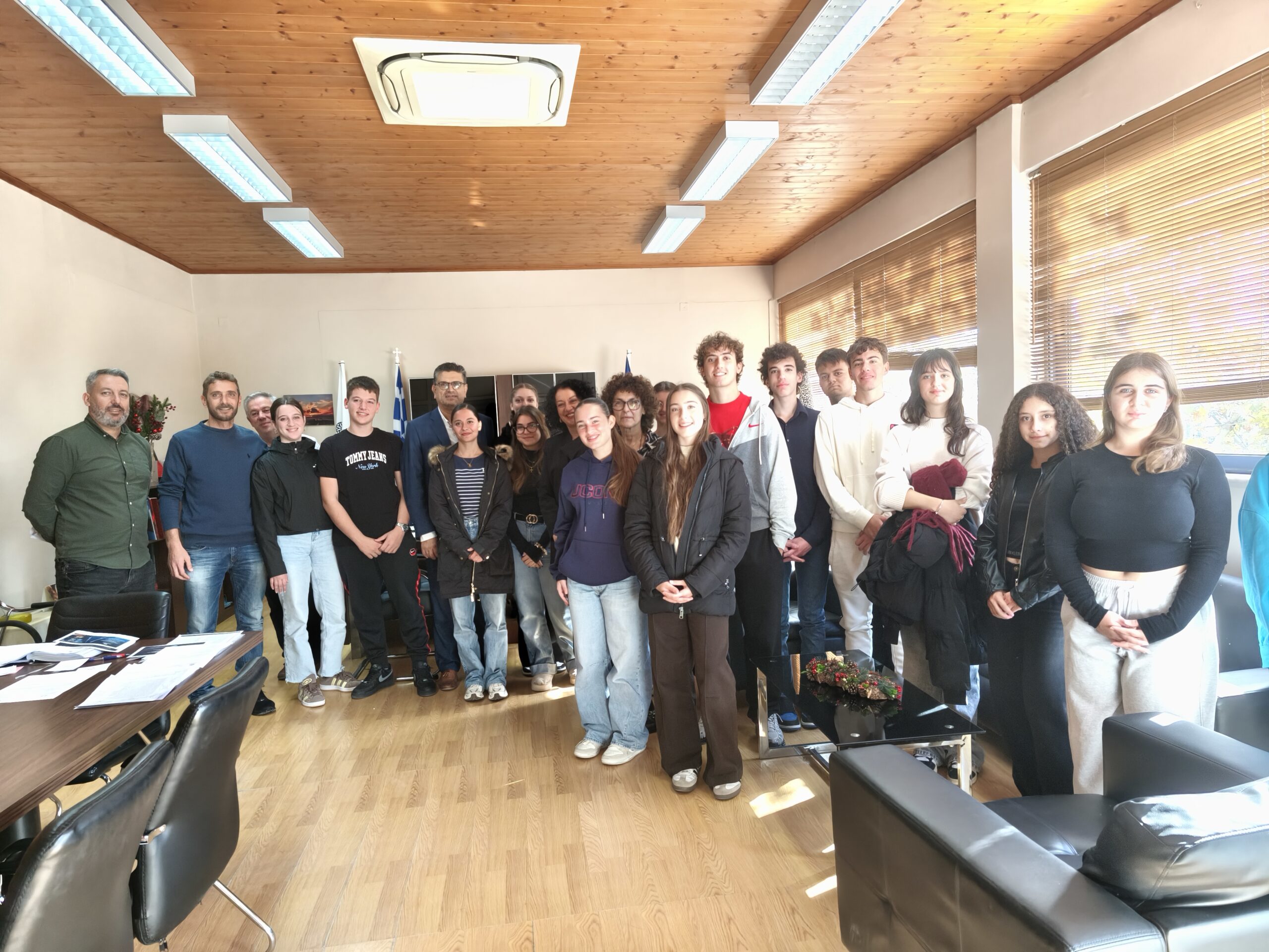 Επίσκεψη Μαθητών του ΓΕ.Λ. Ανδραβίδας στον Δήμαρχο για το Πρόγραμμα «Σχολεία-Πρέσβεις του Ευρωπαϊκού Κοινοβουλίου»