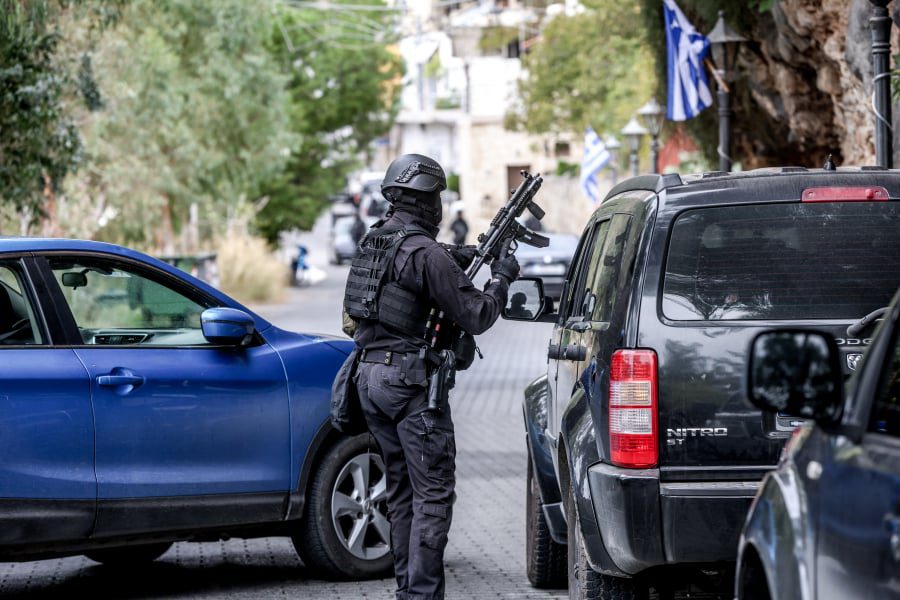 Μακελειό στην Κρήτη: Θρήνος στα Βορίζια – Στο στόχαστρο των αρχών οι πρώτοι 3 ύποπτοι