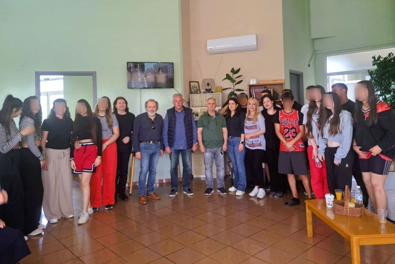 Μαθητές του 3ου Γυμνασίου Αμαλιάδας προχώρησαν σε Δράση Αλληλεγγύης για τους Ηλικιωμένους του Δήμου Ήλιδας