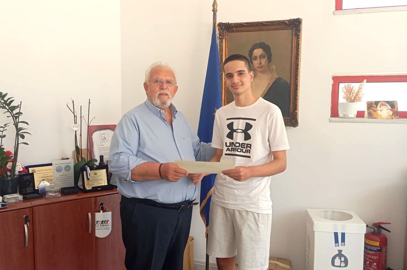 Τον πρώτο των πρώτων στις φετινές πανελλαδικές για την Ηλεία, τίμησε ο Δήμαρχος Ήλιδας Χρήστος Χριστοδουλόπουλος