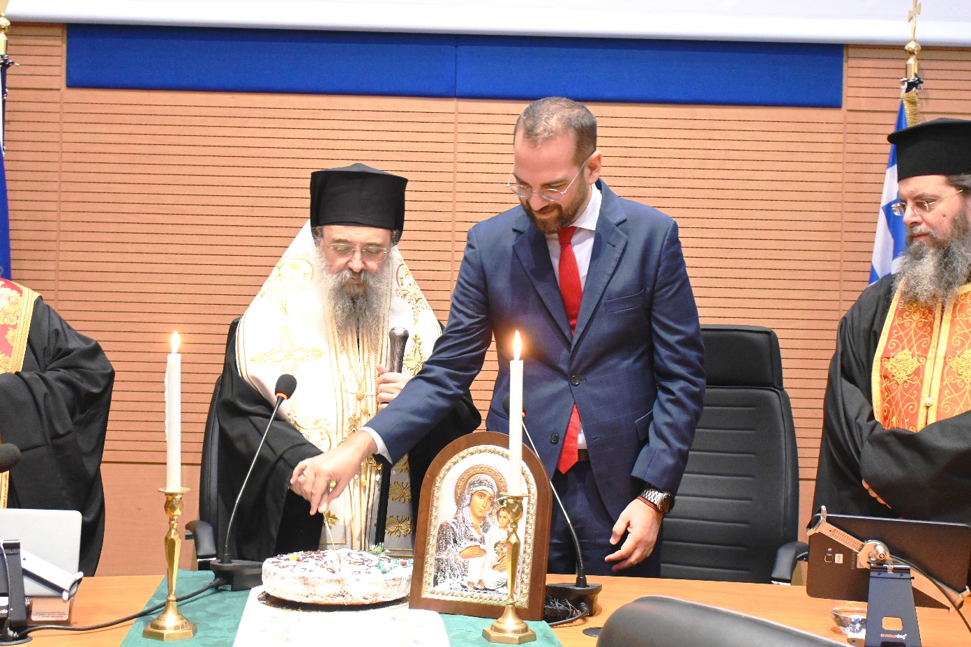 Εκδήλωση κοπή πίτας και ανταλλαγή ευχών στην ΠΔΕ – Ν. Φαρμάκης: «Ενότητα και αλληλεγγύη για μία καλύτερη χρονιά και έναν καλύτερο κόσμο»