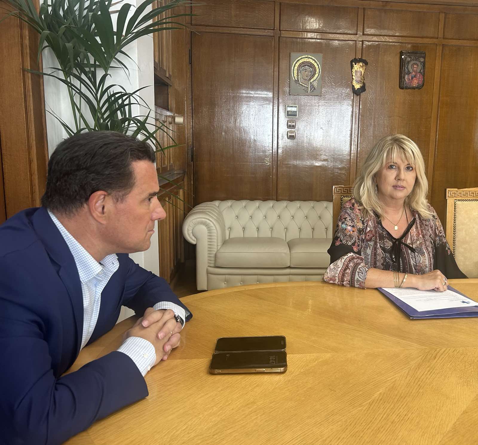 Συνάντηση της Αντιπεριφερειάρχη Δημόσιας Υγείας, Άννας Μαστοράκου με τον Υπουργό Υγείας, Άδωνι Γεωργιάδη