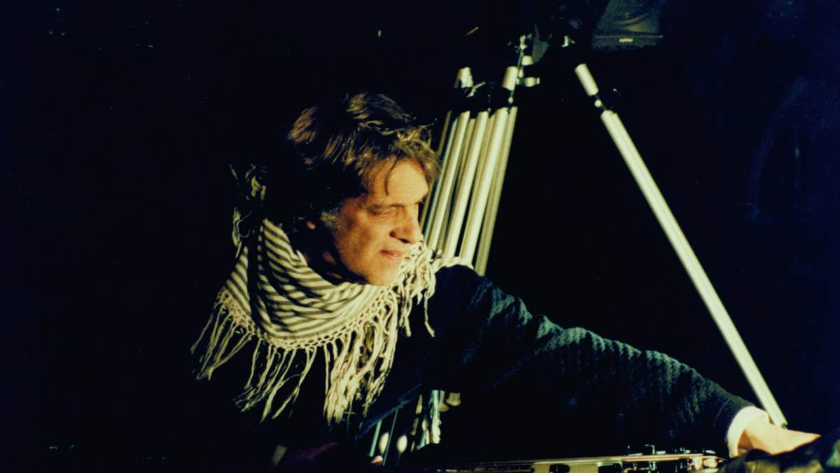 Σαν σήμερα: Νίκος Νικολαΐδης [videos]