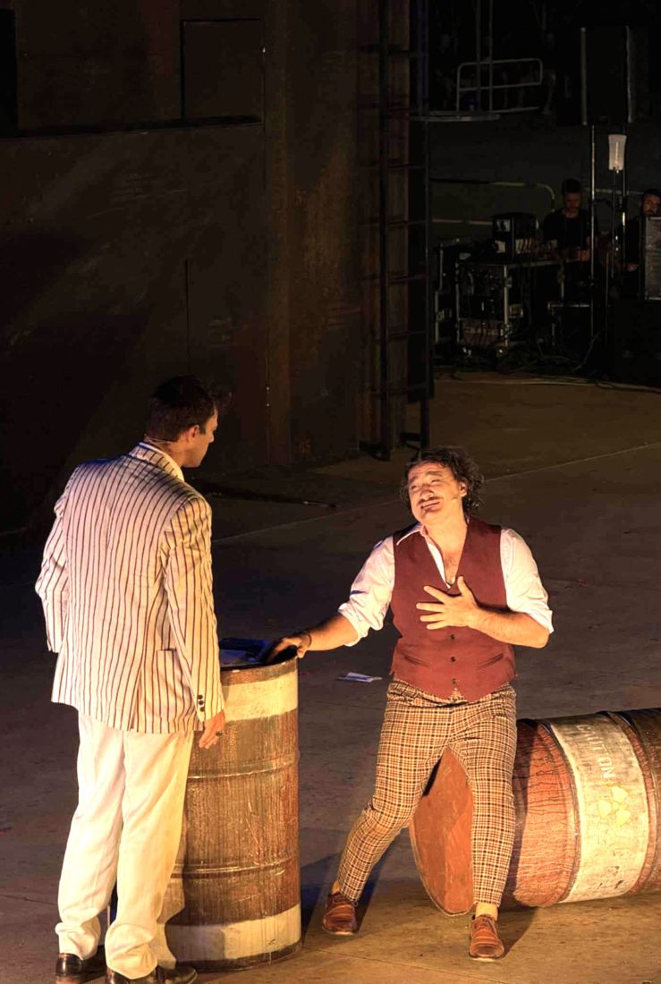 Μία ακόμα μεγάλη επιτυχία για το Φεστιβάλ Αρχ. Ήλιδας, με την παράσταση «Υπηρέτης δύο αφεντάδων» του απολαυστικού Β. Χαραλαμπόπουλου