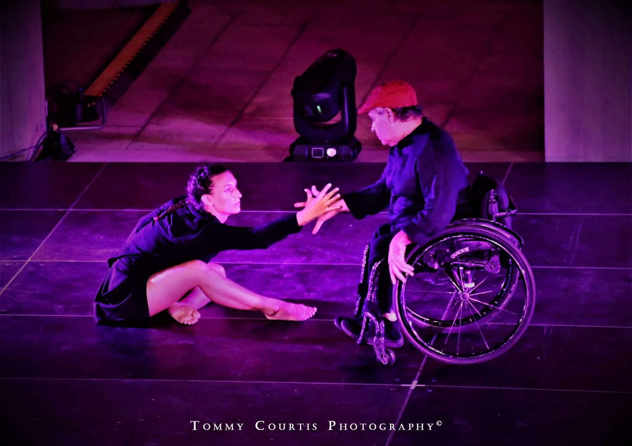 Διεθνές Φεστιβάλ Αρχ. Ολυμπίας: BACK FRONT BACK…YEST…TODAY