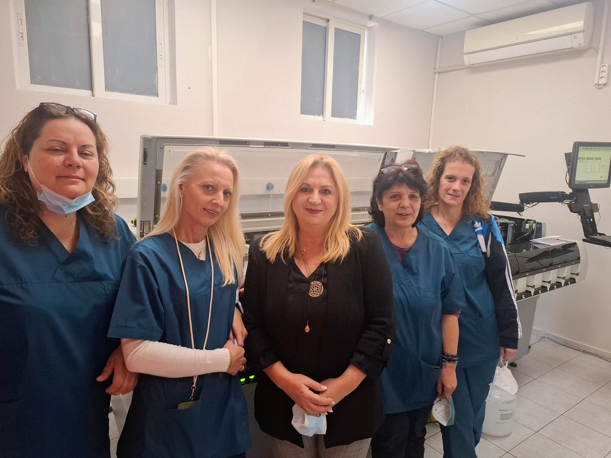 Ν.Μ Κρεστένων: «Λίφτινγκ» στον εξοπλισμό του Μικροβιολογικού εργαστηρίου