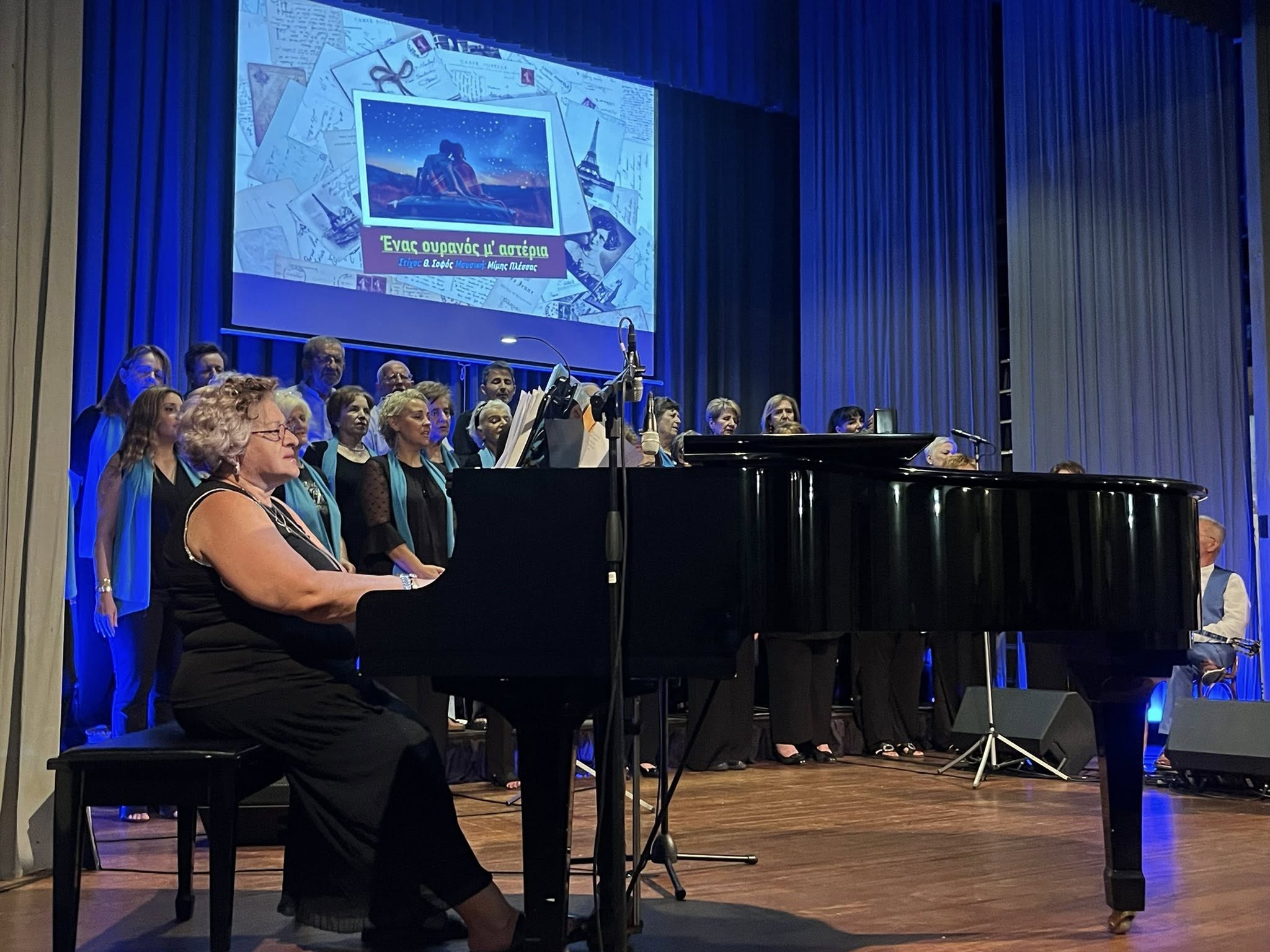 Υπέροχο μουσικό αφιέρωμα στον Μίμη Πλέσσα από την Χορωδία του Λυκείου Ελληνίδων Πύργου στον Απόλλωνα