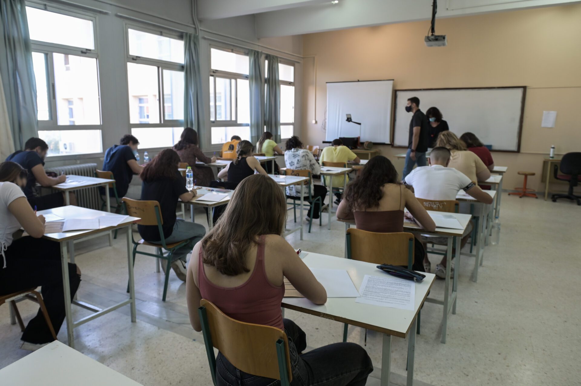 Πότε ανοίγουν τα σχολεία και πότε είναι οι αργίες της νέας χρονιάς – Όσα πρέπει να γνωρίζουν γονείς και μαθητές