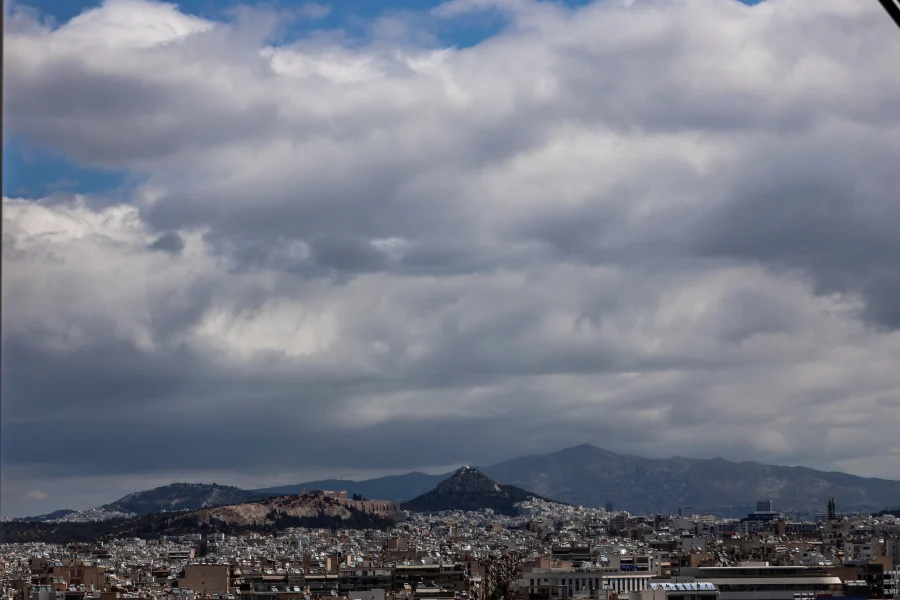 Η μέρα που έρχεται η κακοκαιρία εξπρές στην Ελλάδα με καταιγίδες