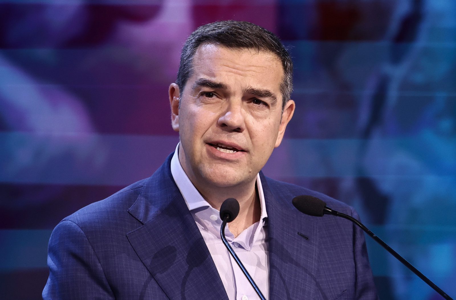 Δημοσκόπηση Opinion Poll: «Όχι» στον Τσίπρα, «ναι» σε σύγκλιση στην κεντροαριστερά