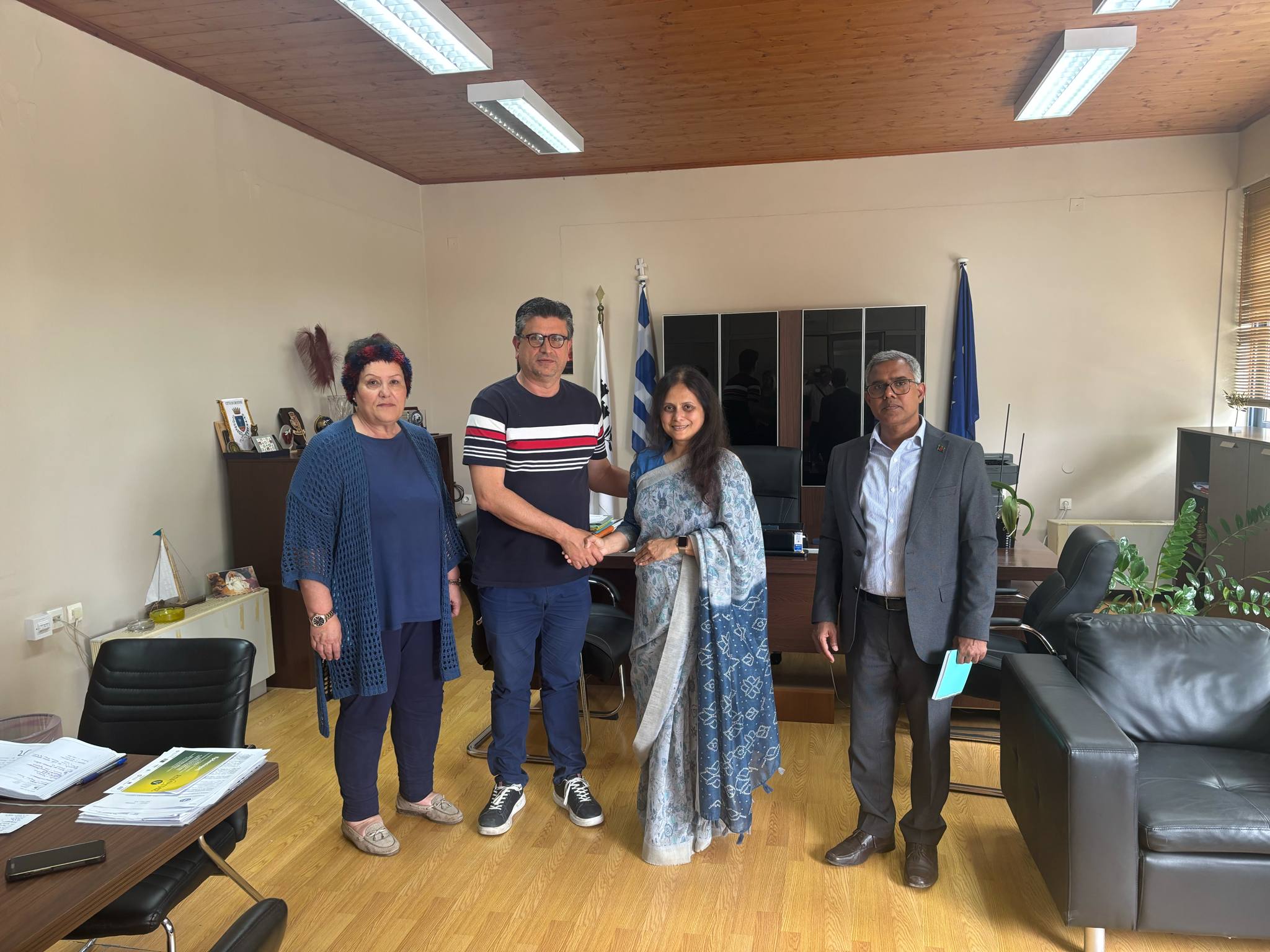 Η Πρέσβειρα του Μπαγκλαντές στον Δήμαρχο Ανδραβίδας-Κυλλήνης