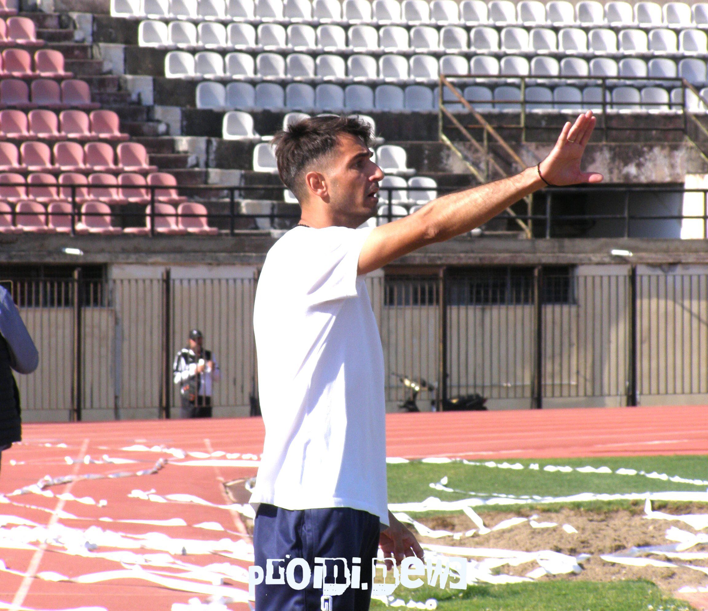 Απόλλων Ν. Φιγαλείας: Συνεχίζει με Δαβουρλή, ανανέωσαν έξι παίκτες