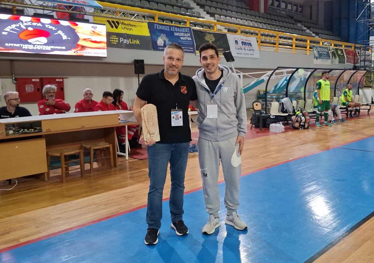 Η Αθήνα ’90 τίμησε τον Pyrgos Futsal