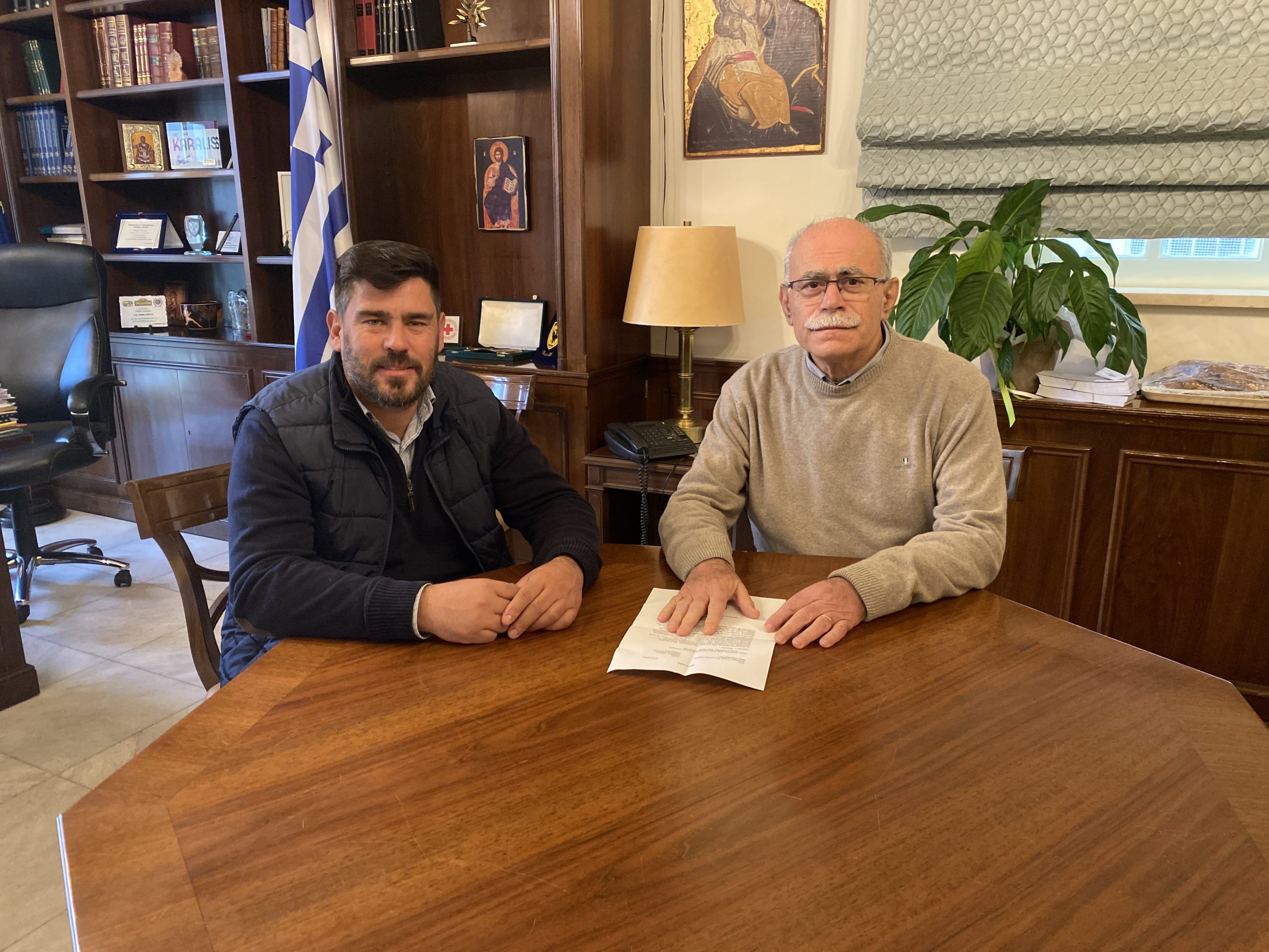 Από τον πρόεδρο της ΔΗΜ. ΤΟ Νέας Δημοκρατίας Τάκη  Θανοπουλο στον δήμαρχο Πύργου Στάθη Καννή-Πρόταση  για να τιμηθεί ο Διονύσιος Πατσούρης