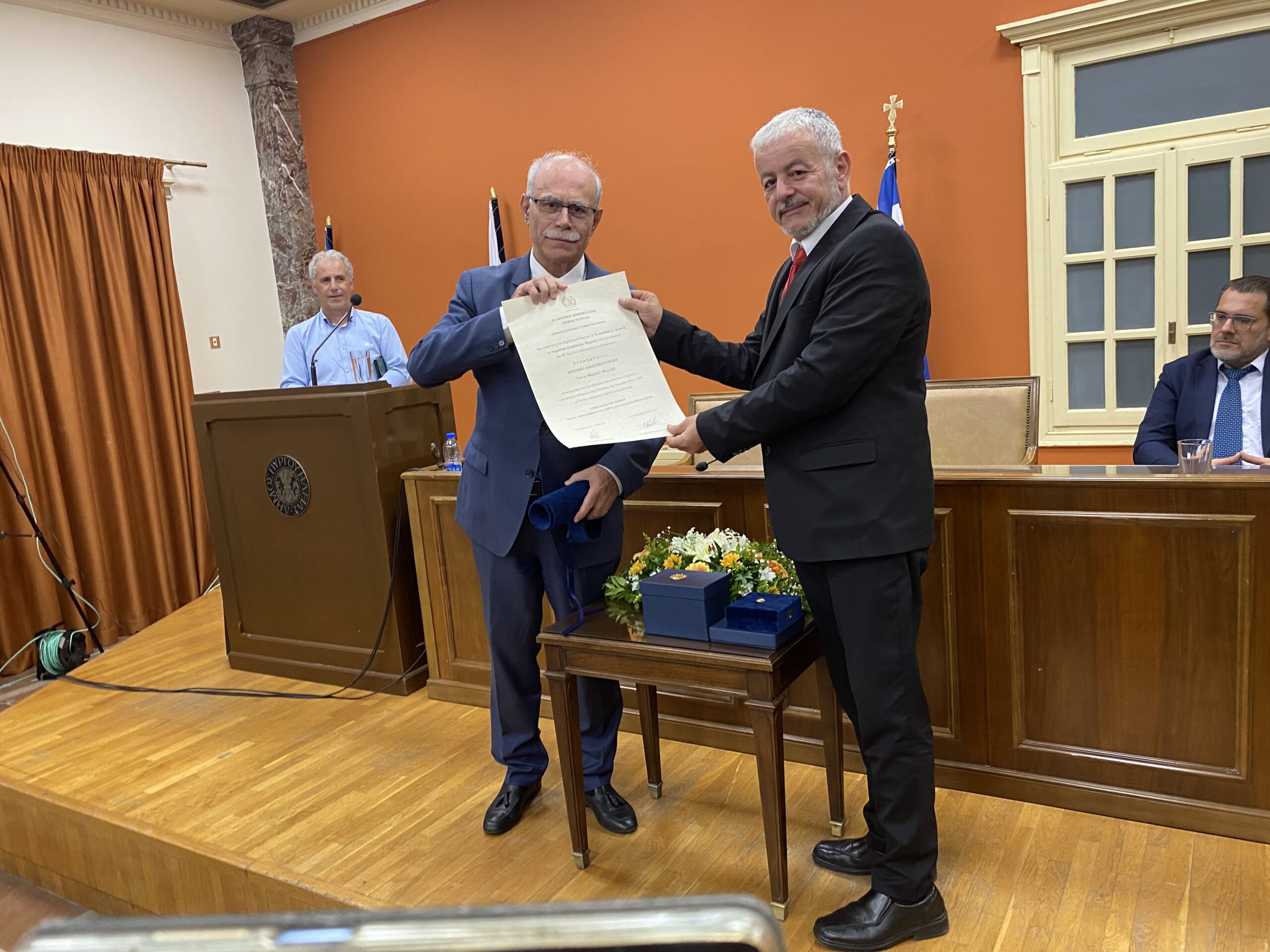 Ο Δήμος Πύργου τίμησε τον Μιχάλη Μιχαήλ, ένα από τα παιδιά της Κύπρου που ήρθαν στην Ελλάδα μετά την τουρκική εισβολή