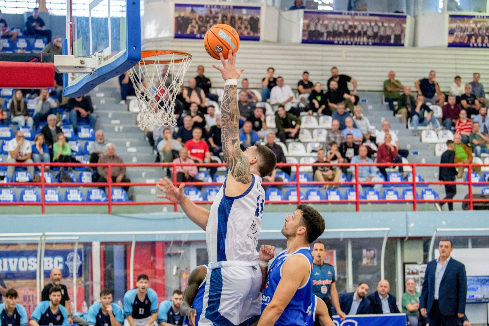 Κόροιβος: Μάχη με Βίκο Ιωαννίνων