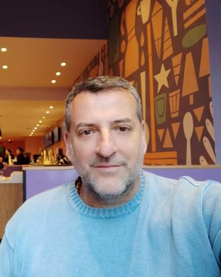 Σκουριασμένα μετάλλια, σκουριασμένα ήθη