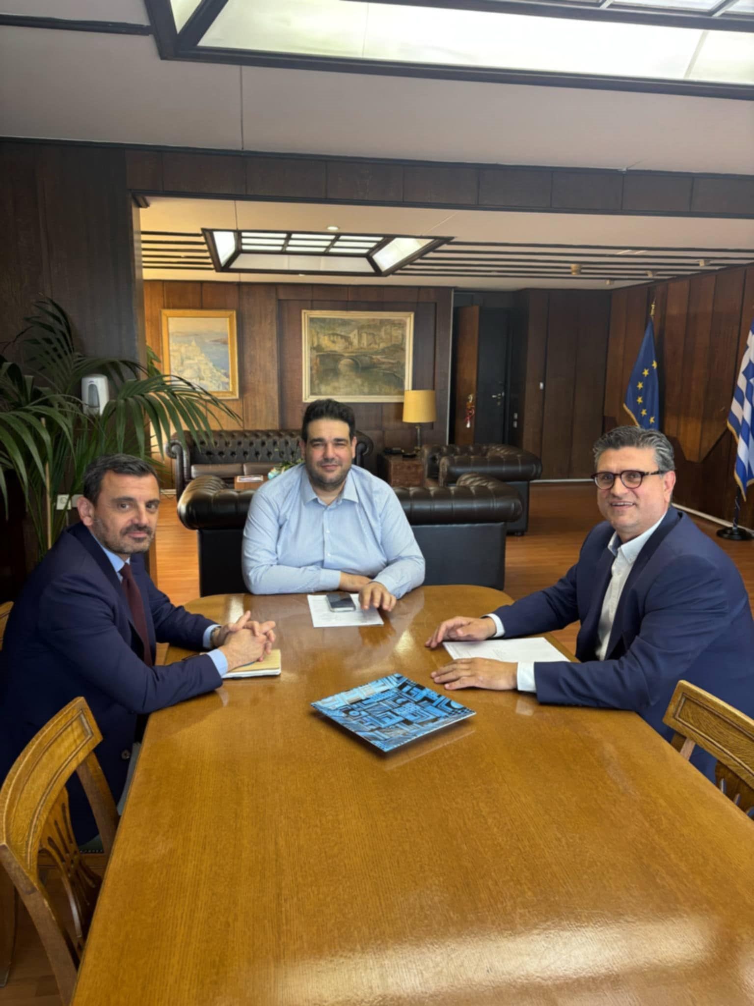 Δήμος Ανδραβίδας-Κυλλήνης: Ιδιαίτερα εποικοδομητική συνάντηση με τον Υπουργό Εσωτερικών Θεόδωρο Λιβάνιο