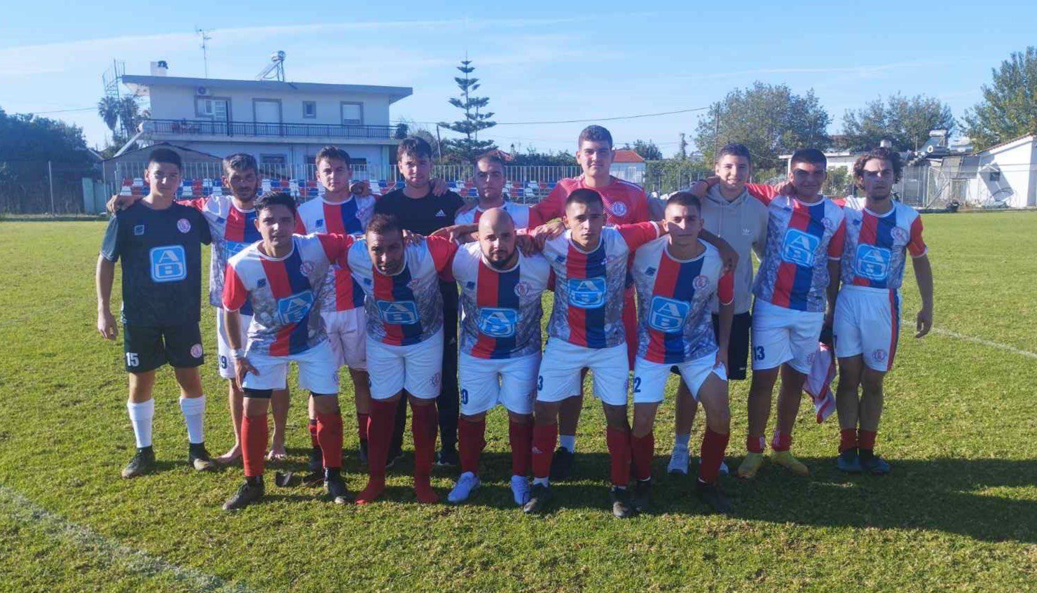 Β΄ ATHANASOULIS: Εύκολα τα Μακρίσια, σταθερά στην 4η θέση-Η βαθμολογία