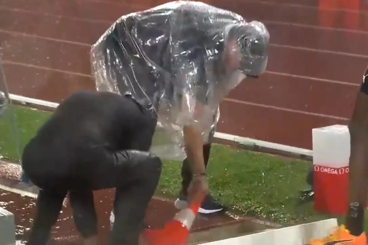 Τεντόγλου-Λωζάνη: Οι διοργανωτές προσπαθούσαν να αδειάσουν το νερό από τη βαλβίδα του μήκους με τα χέρια κι έναν κώνο