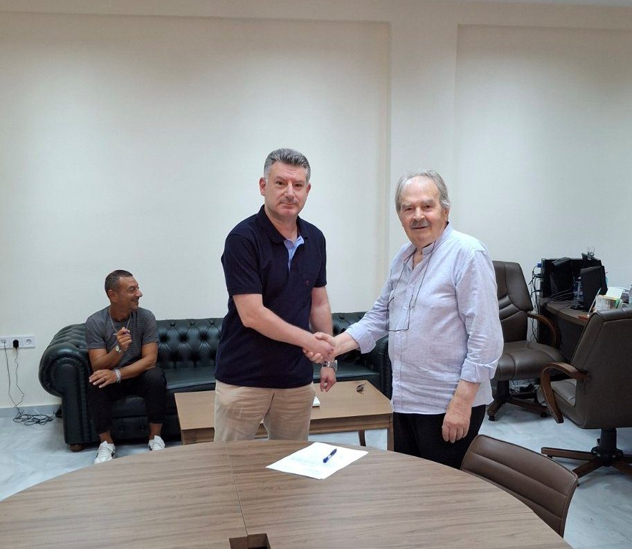 Ενώπιον του Δ. Ανδρίτσαινας-Κρεστένων Σάκη Μπαλιούκου ορκωμοσία νέου υπαλλήλου στο τμήμα Προγραμματισμού