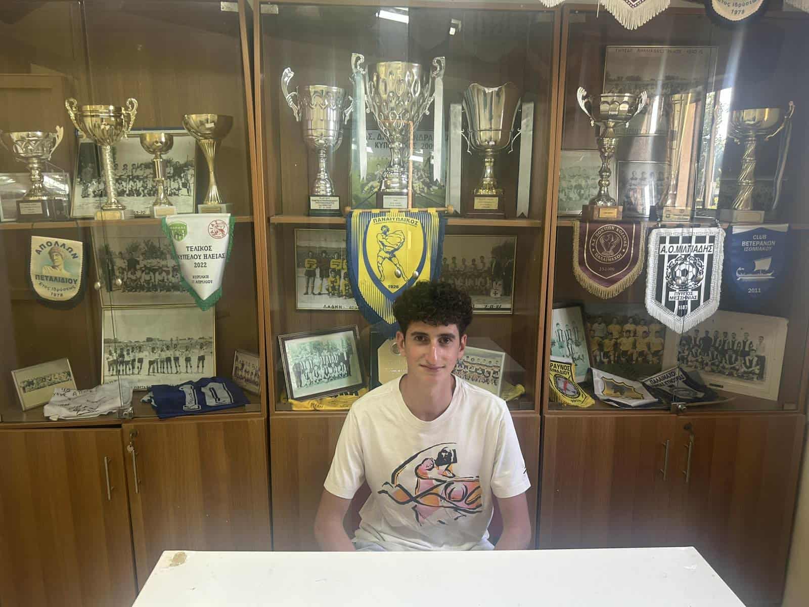 Δάφνη: Ανανέωσε με τέσσερις παίκτες