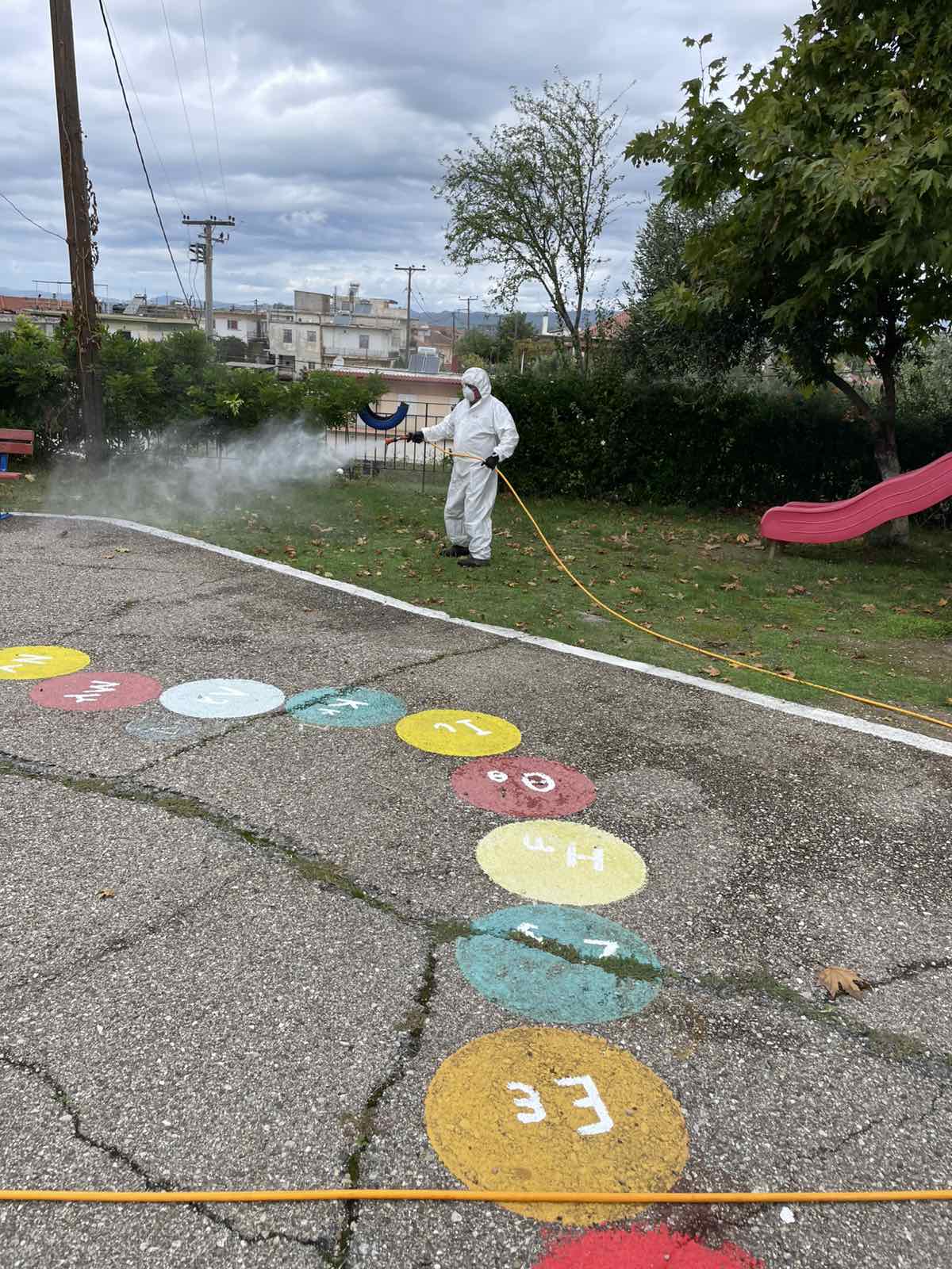 Δήμος Ανδρίτσαινας-Κρεστένων: Εντατικοί ψεκασμοί για τα σμήνη κουνουπιών