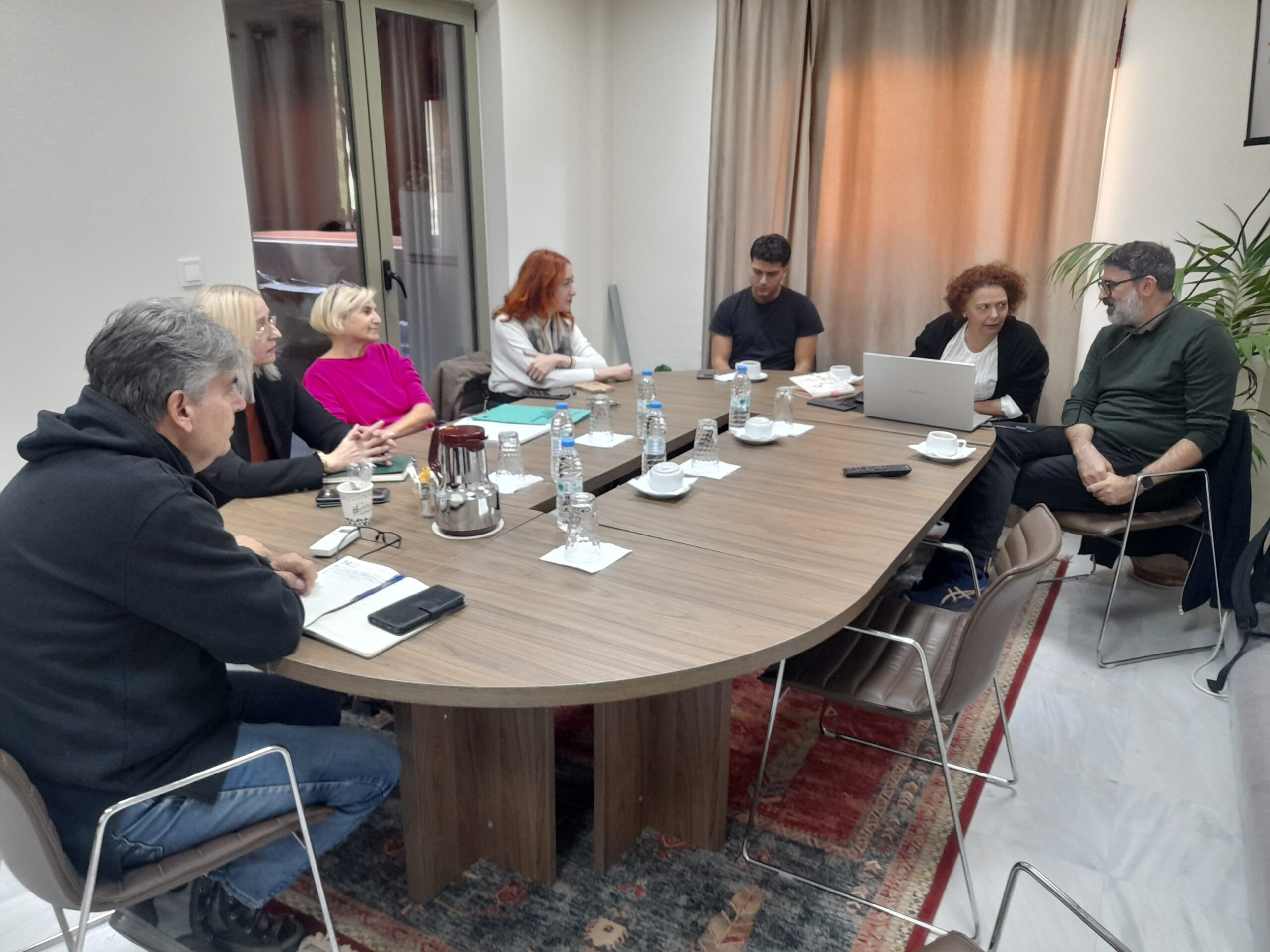 Ταξίδι μέσα στη φύση με «φόντο» την καταστροφική πυρκαγιά του 2007