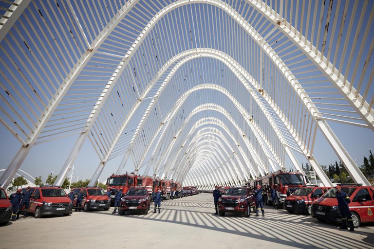 17 νέα πυροσβεστικά οχήματα στις Πυροσβεστικές Υπηρεσίες της Π.Δ.Ε.