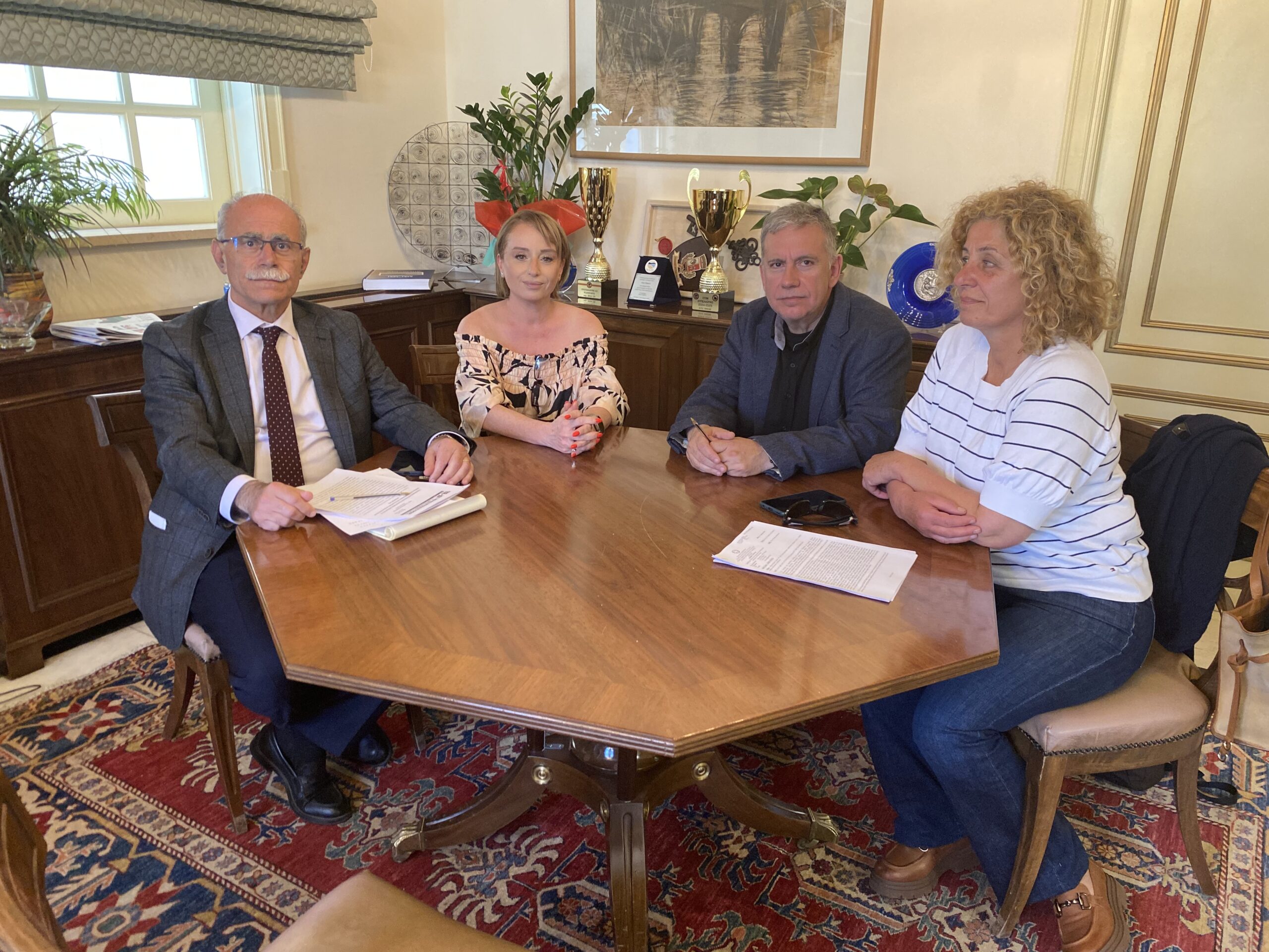 Συνάντηση του Δημάρχου Πύργου με τον Σύλλογο Εργαζομένων στις ΔΟΥ Αχαΐας, Ηλείας, Ζακύνθου και Κεφαλληνίας