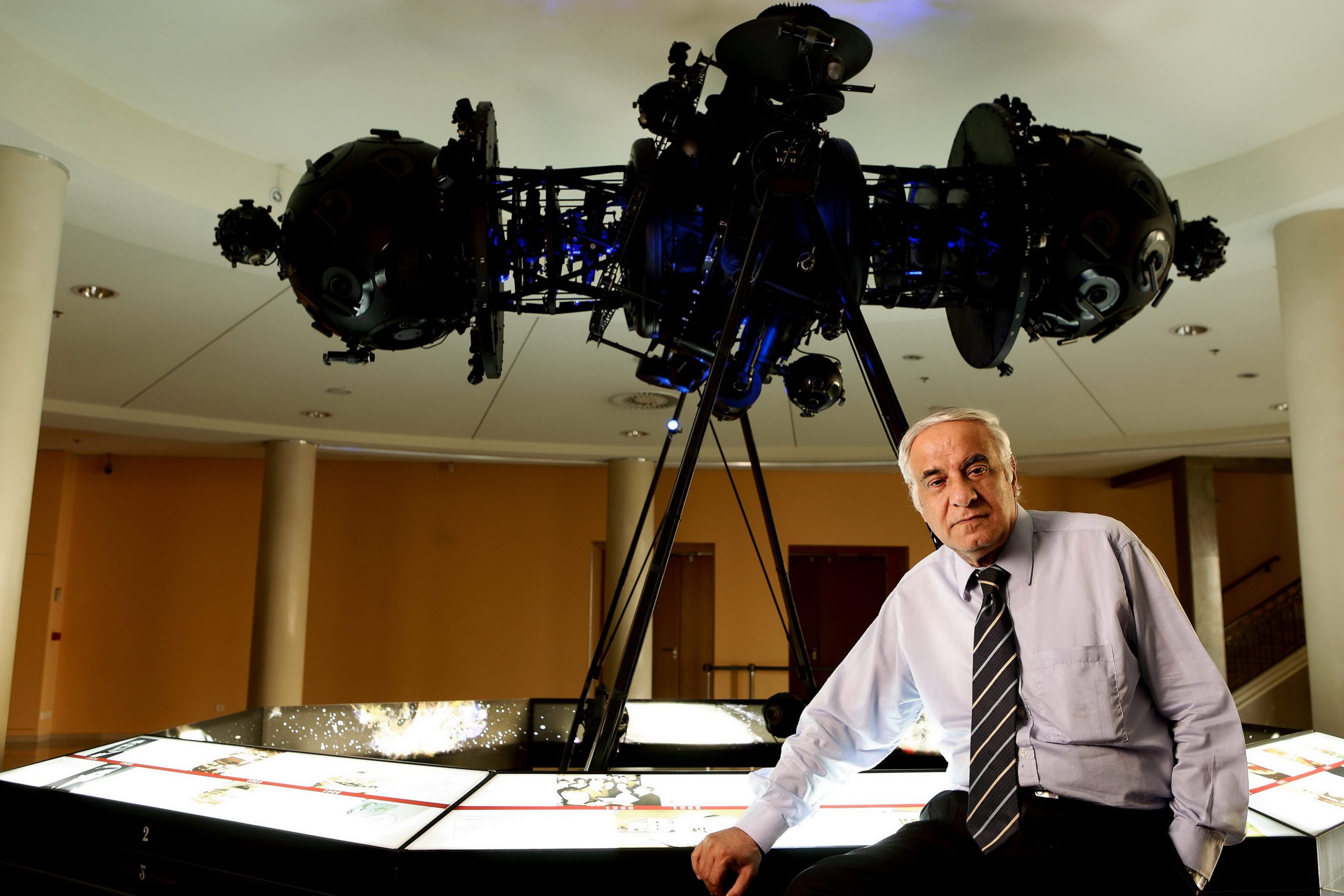 Ονοματοδοσία του Γυμνασίου Κρεστένων σε «Διονύσιος Σιμόπουλος»