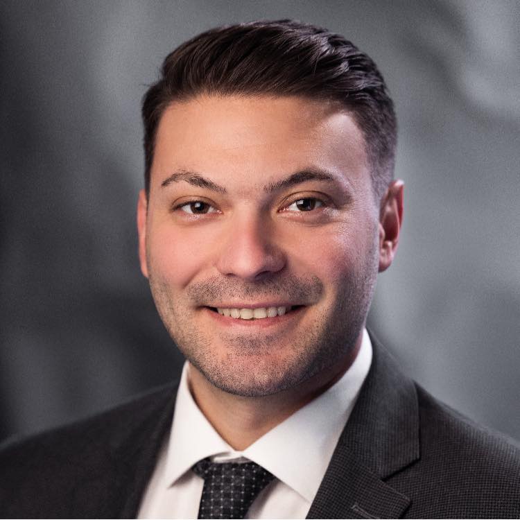 Μείωση θέσεων Εποχικών Πυροσβεστών