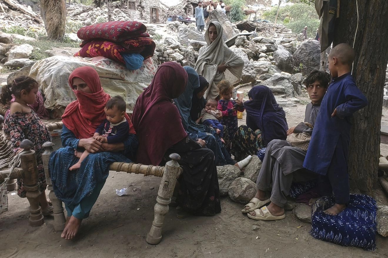 Σεισμός στο Αφγανιστάν: Γυναίκες πέθαναν αβοήθητες επειδή οι διασώστες απαγορεύεται να τις αγγίξουν