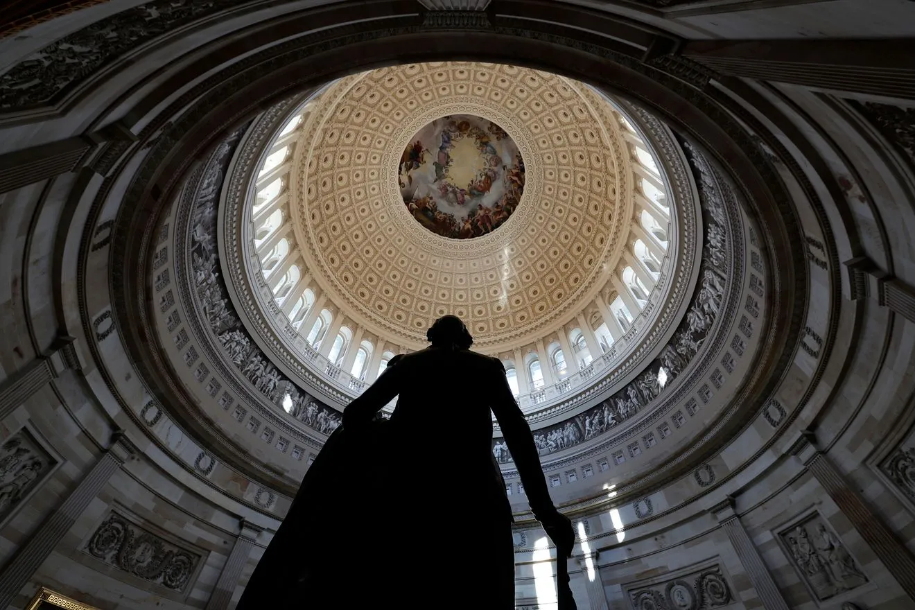 Ποιος είναι ο “άγνωστος” Έλληνας πίσω από τις τοιχογραφίες στο Καπιτώλιο