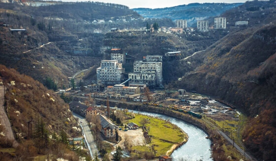 Γεωργία: «Πεθαίνουμε για να αναπνέουν καθαρά οι Ευρωπαίοι»