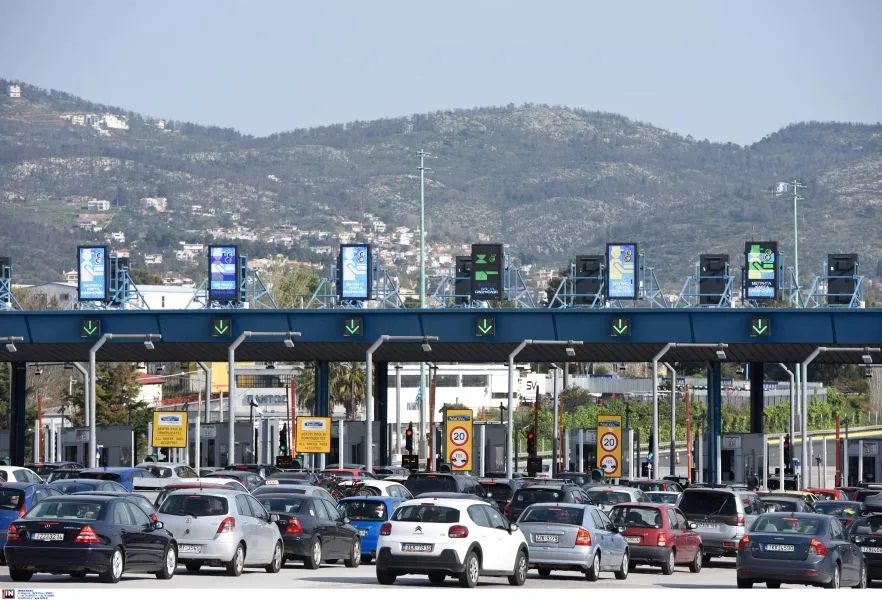 ΑΑΔΕ: Μπλόκο στα διόδια για τα οχήματα σε ακινησία – Πρόστιμα ως 30.000 ευρώ