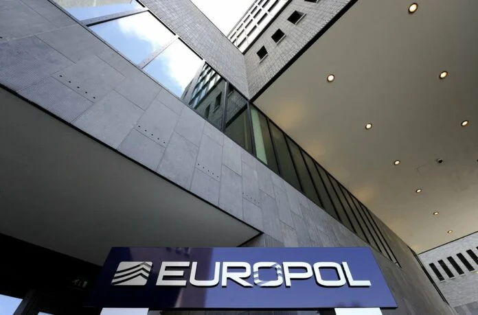 Επιχείρηση της Europol εξάρθρωσε φιλορωσικό δίκτυο κυβερνοεγκλήματος