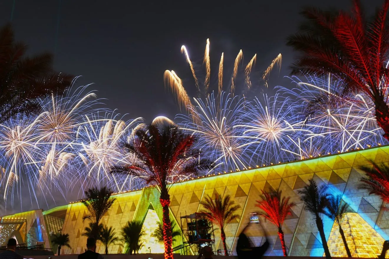 Εγκαινιάστηκε το Μεγάλο Αιγυπτιακό Μουσείο – Η λαμπερή τελετή [videos]