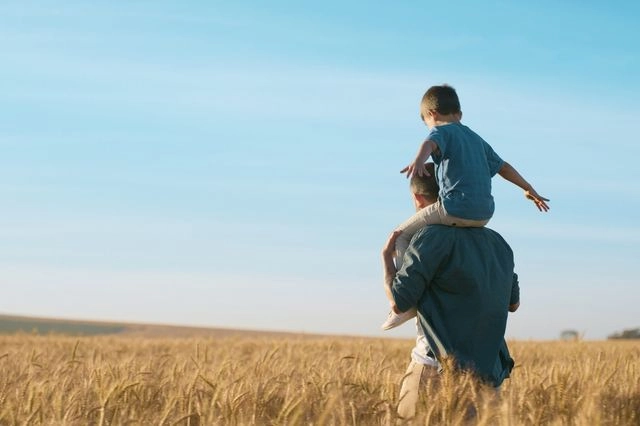 Επίδομα παιδιού ΟΠΕΚΑ Α21: Πότε ξεκινούν οι πληρωμές – Τι να προσέξετε