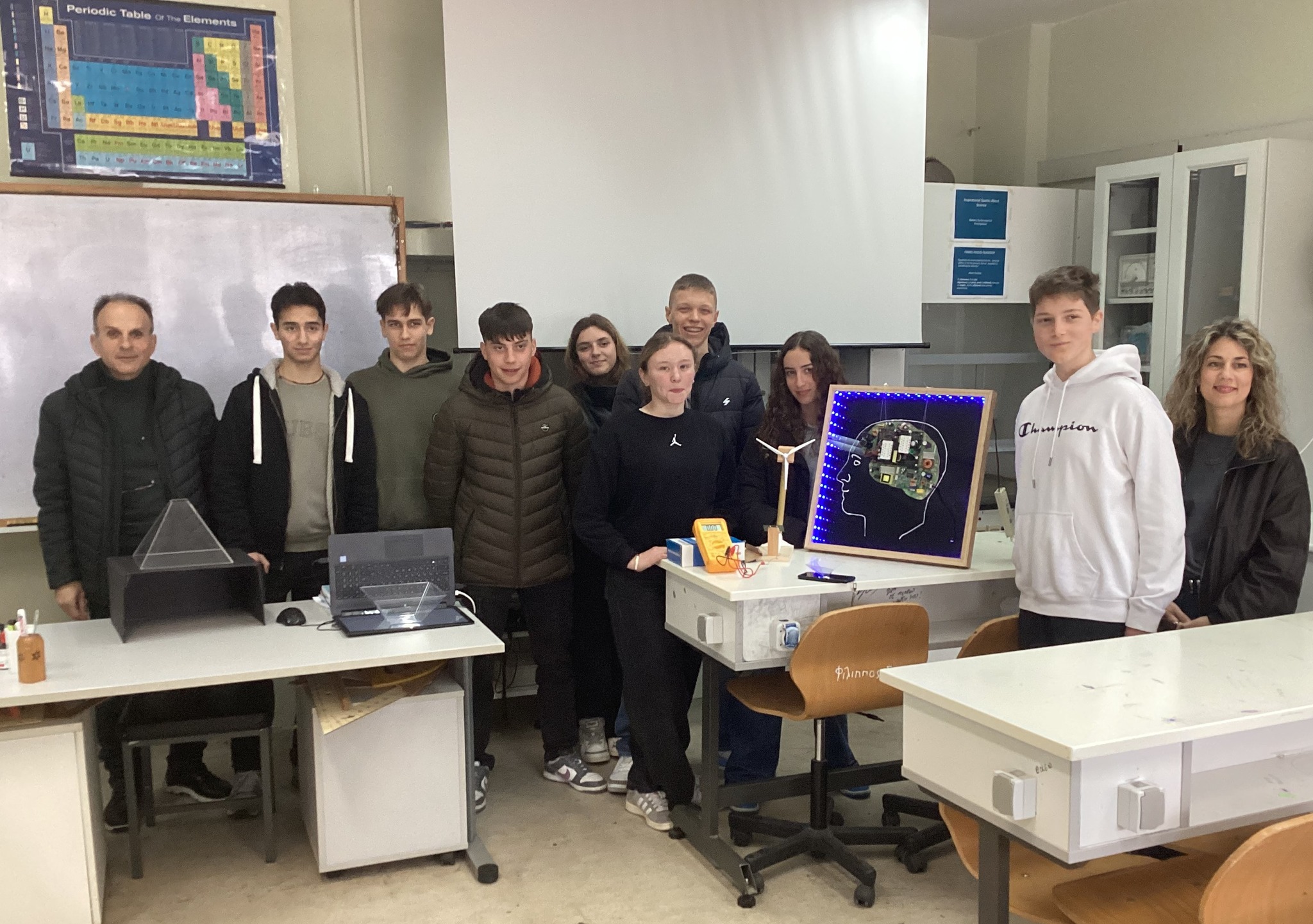 ΓΕ.Λ. Πελοπίου: Η Επιστήμη ως Εμπειρία-Μια Γιορτή Γνώσης και Δημιουργικότητας