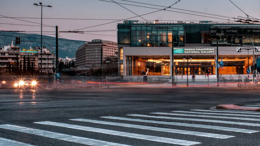 Συνελήφθη τραμπούκος βουλευτής της Νίκης – Προκάλεσε φθορές σε έργα τέχνης της Εθνικής Πινακοθήκης