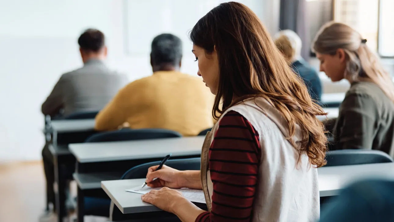 Διαγωνισμός ΑΣΕΠ: Οι εκπτώσεις σε ακτοπλοϊκά, σιδηρόδρομο, αεροπλάνα και λεωφορεία για υποψηφίους