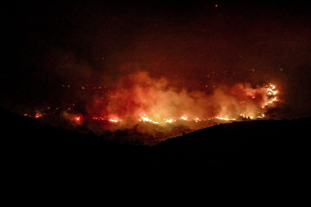 Στο ίδιο πύρινο έργο θεατές