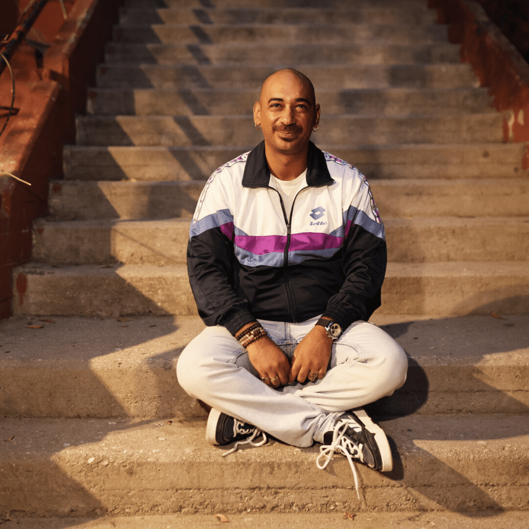 Θανάσης Μήτρου: «Ημουν ο μοναδικός τσιγγάνος που πέρασε στο Μετσόβιο»