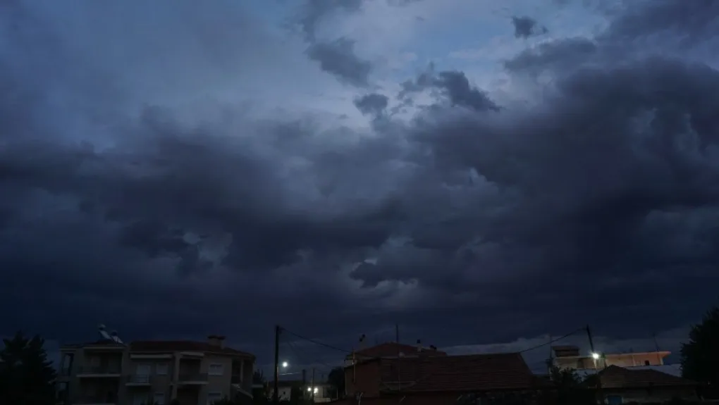 Aσθενείς βροχές κυρίως στη Δυτική Ελλάδα και αυξημένη υγρασία